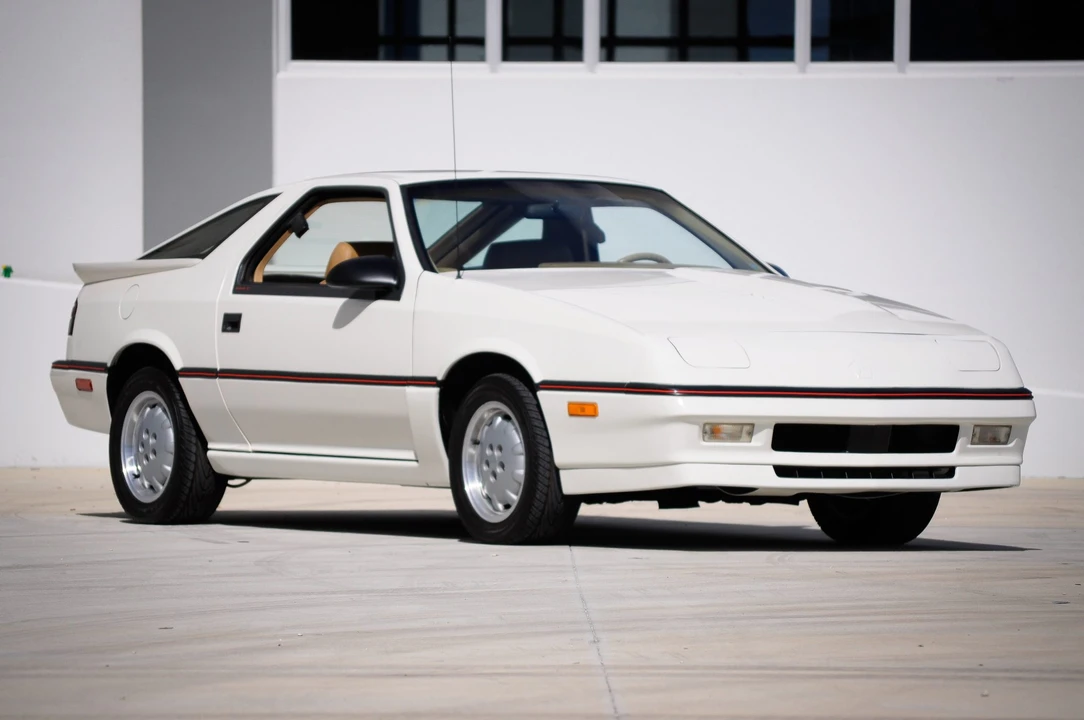 1987 Dodge Daytona - Image 4 of 31