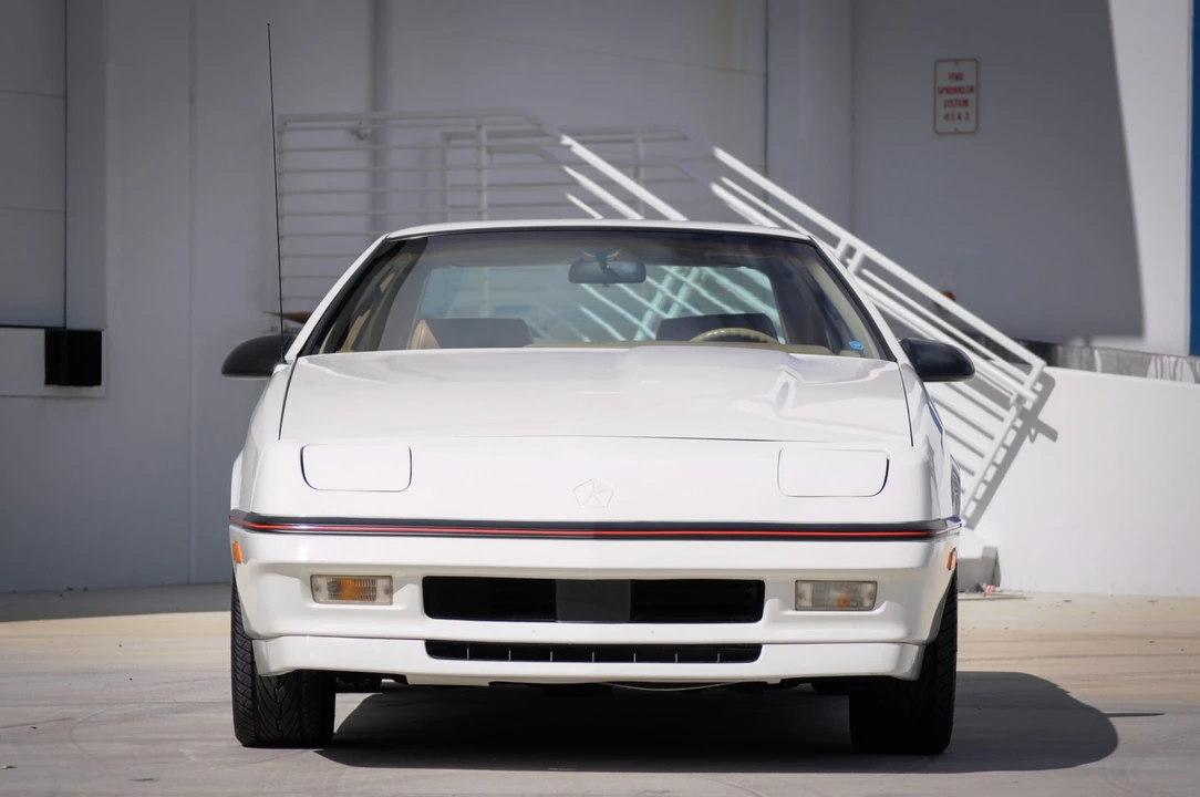 1987 Dodge Daytona - Image 3 of 31