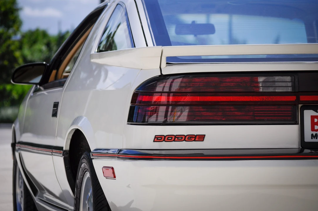 1987 Dodge Daytona - Image 16 of 31