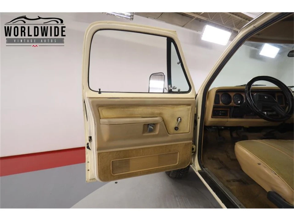 1987 Dodge Ram 1st Gen - Image 24 of 31