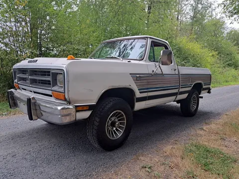 1987 Dodge Ram 2500 LE Rod Hall
