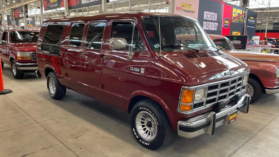 1987 Dodge Ram Van - Image 2 of 4