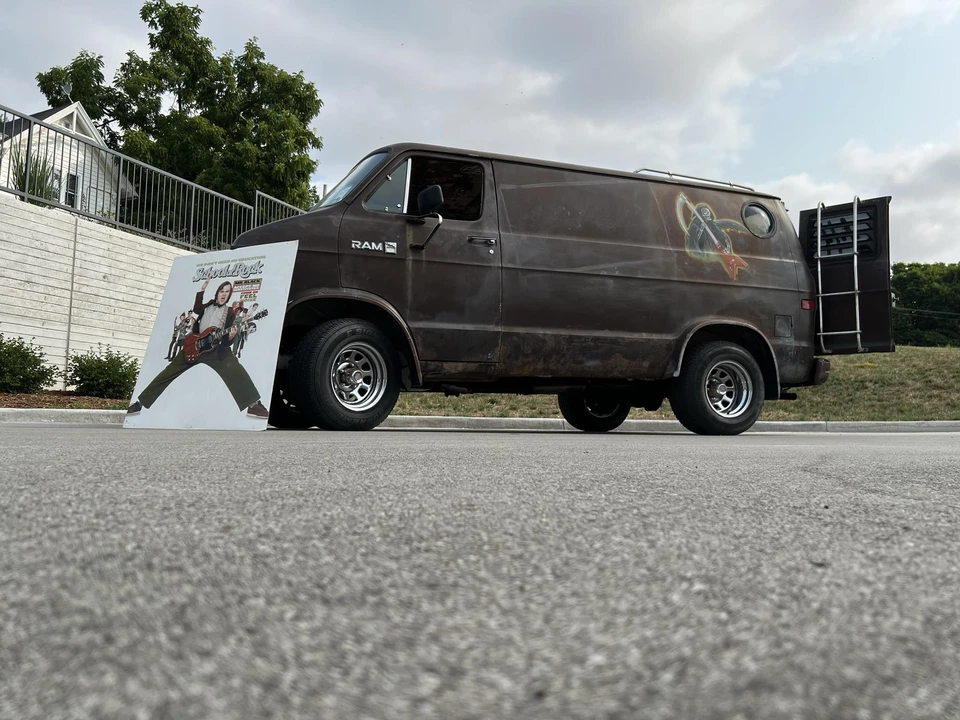 1987 Dodge Ram Van - Image 28 of 31