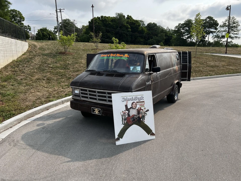 1987 Dodge Ram Van - Image 22 of 31