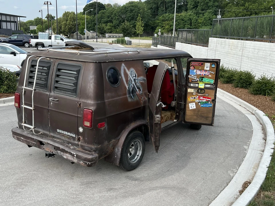 1987 Dodge Ram Van - Image 13 of 31