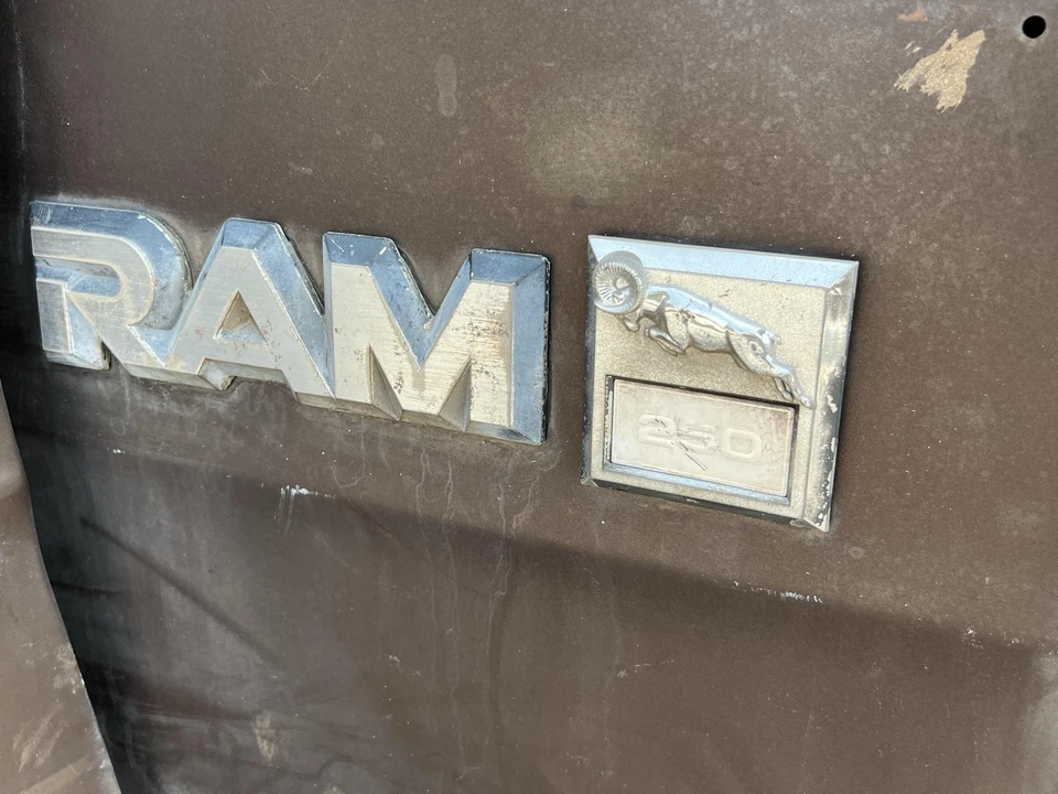 1987 Dodge Ram Van - Image 31 of 31