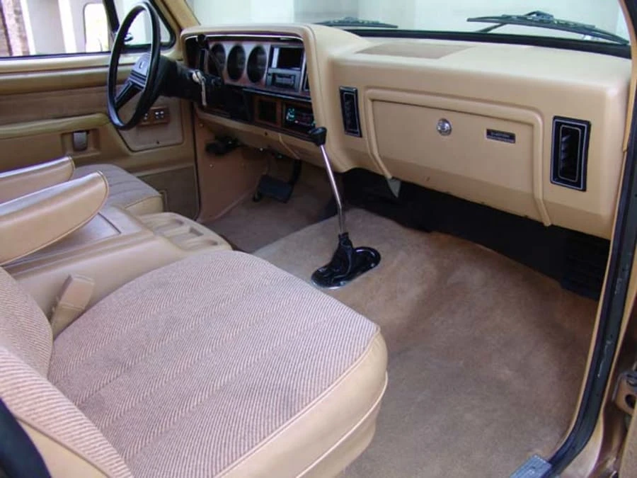 1987 Dodge Ramcharger - Image 4 of 10