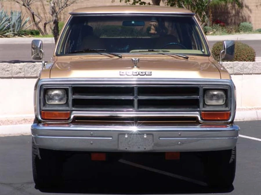 1987 Dodge Ramcharger - Image 9 of 10