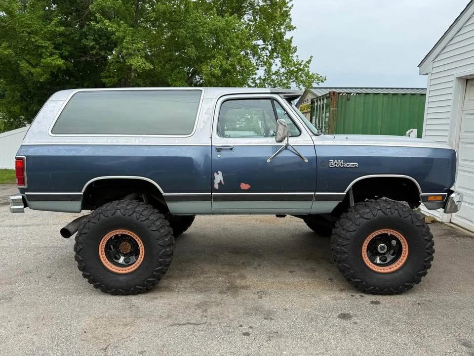 1987 Dodge Ramcharger - Image 7 of 10