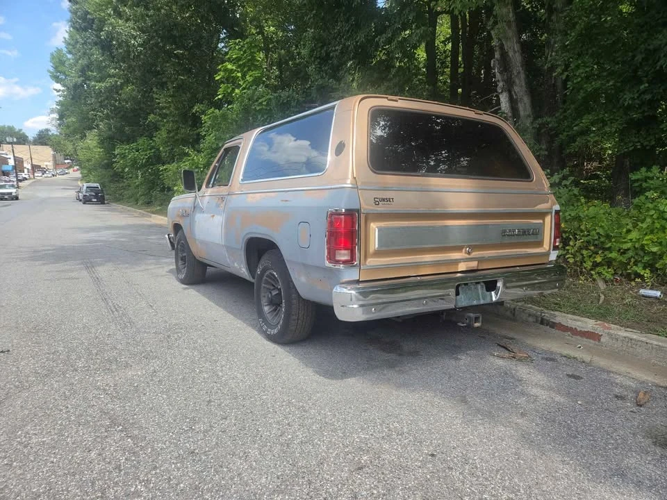 1987 Dodge Ramcharger - Image 3 of 6