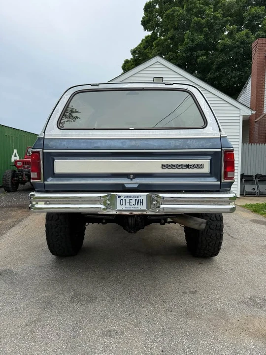 1987 Dodge Ramcharger - Image 9 of 10