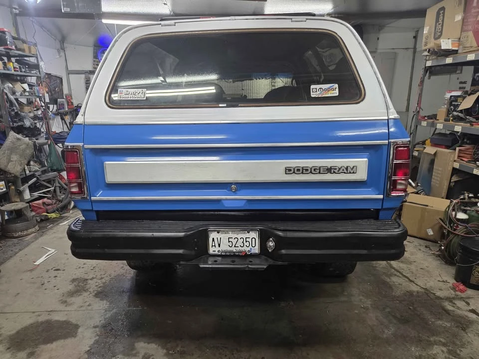 1987 Dodge Ramcharger - Image 5 of 21