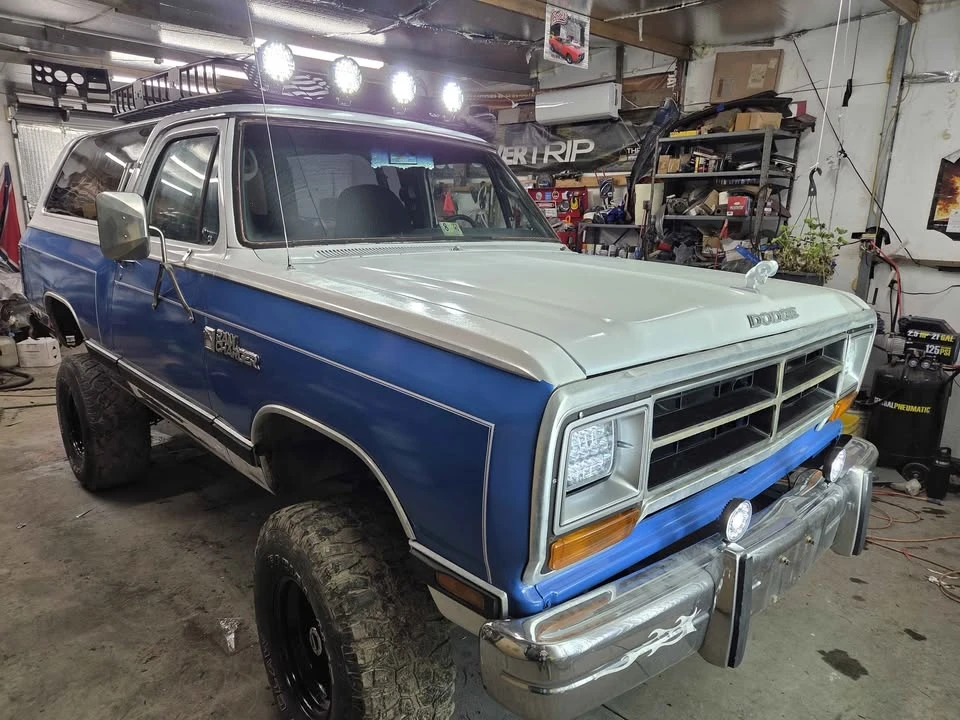 1987 Dodge Ramcharger - Image 14 of 21