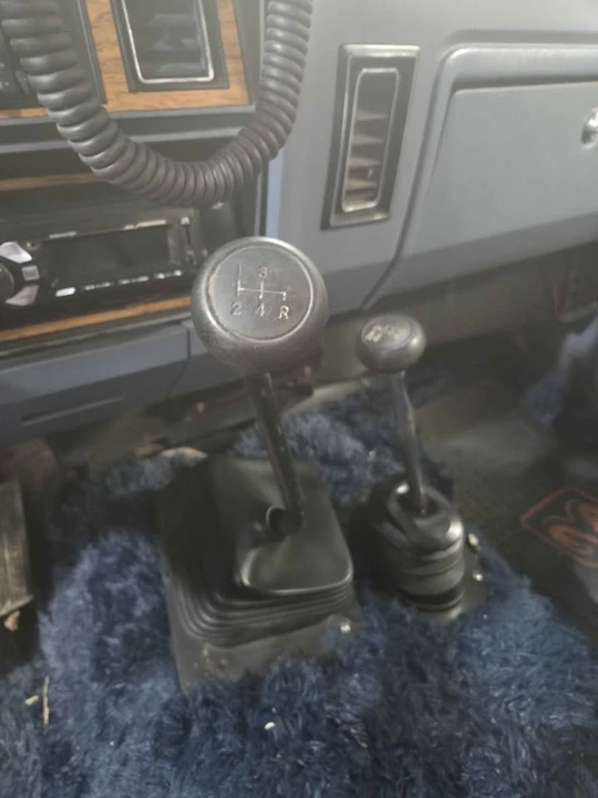 1987 Dodge Ramcharger - Image 11 of 21