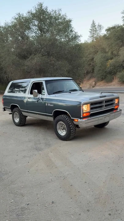 1987 Dodge Ramcharger - Image 2 of 9