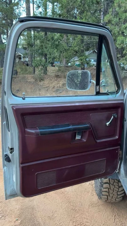 1987 Dodge Ramcharger - Image 7 of 9