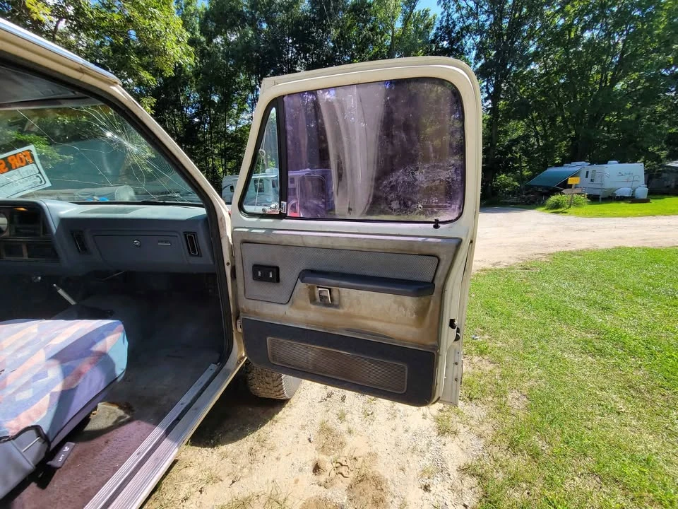 1987 Dodge Ramcharger - Image 12 of 14