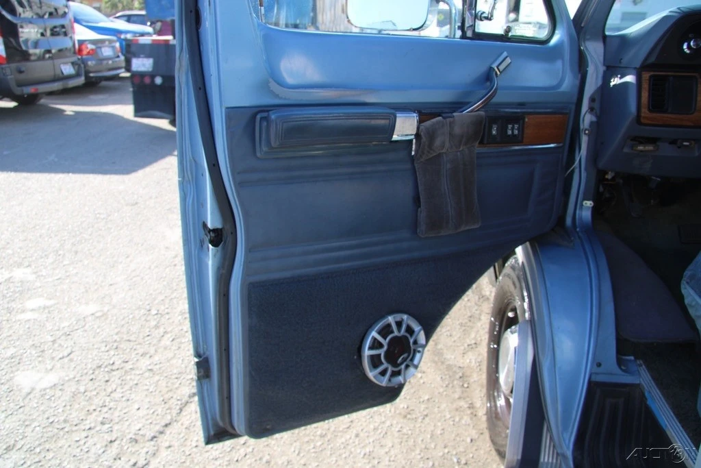 1987 Dodge Ram Van - Image 12 of 21