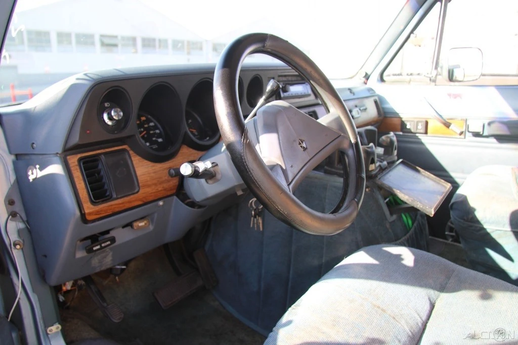 1987 Dodge Ram Van - Image 14 of 21
