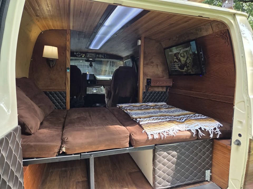 1987 Dodge Ram Van - Image 6 of 17