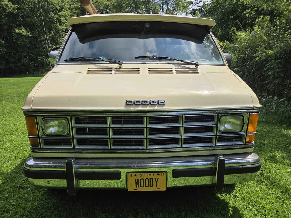 1987 Dodge Ram Van - Image 3 of 17