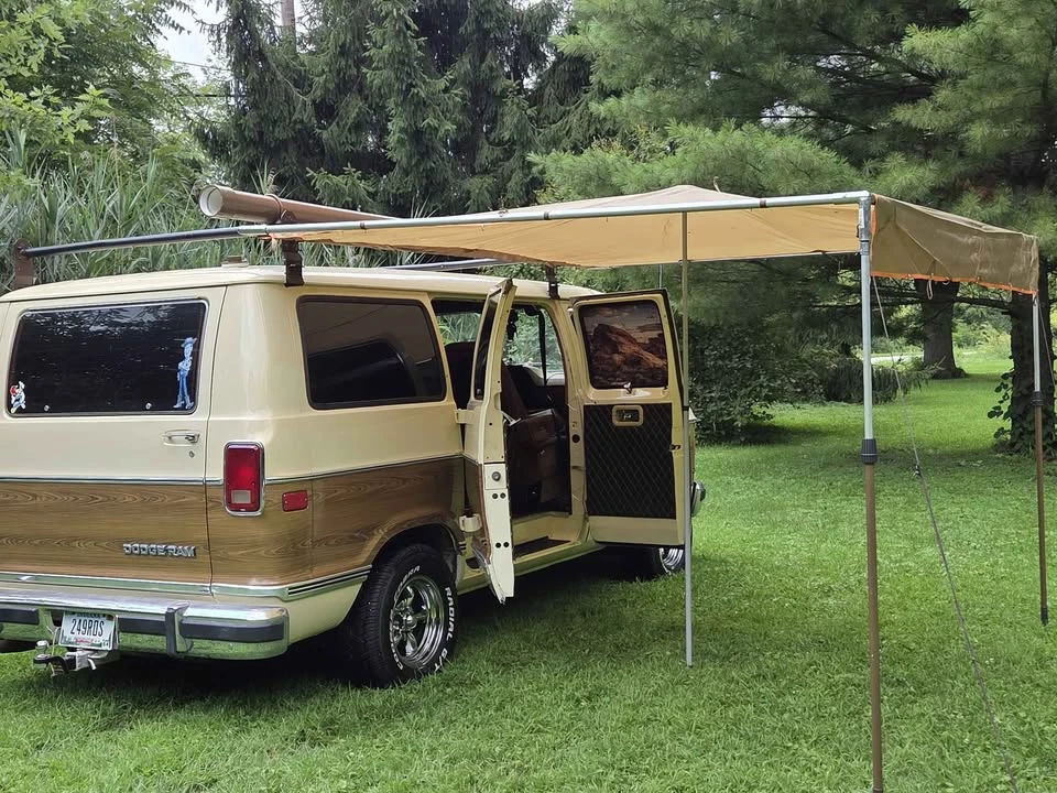 1987 Dodge Ram Van - Image 17 of 17