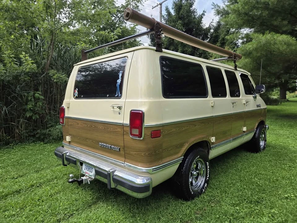 1987 Dodge Ram Van - Image 4 of 17