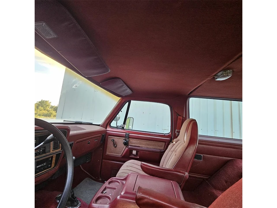 1987 Dodge Ramcharger - Image 8 of 13