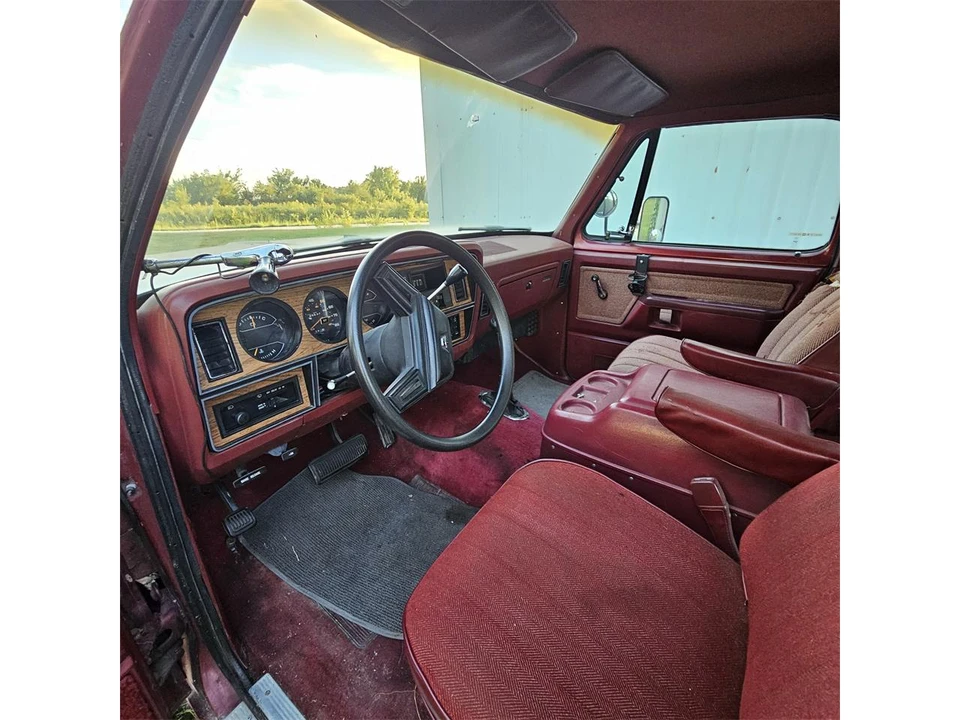 1987 Dodge Ramcharger - Image 7 of 13
