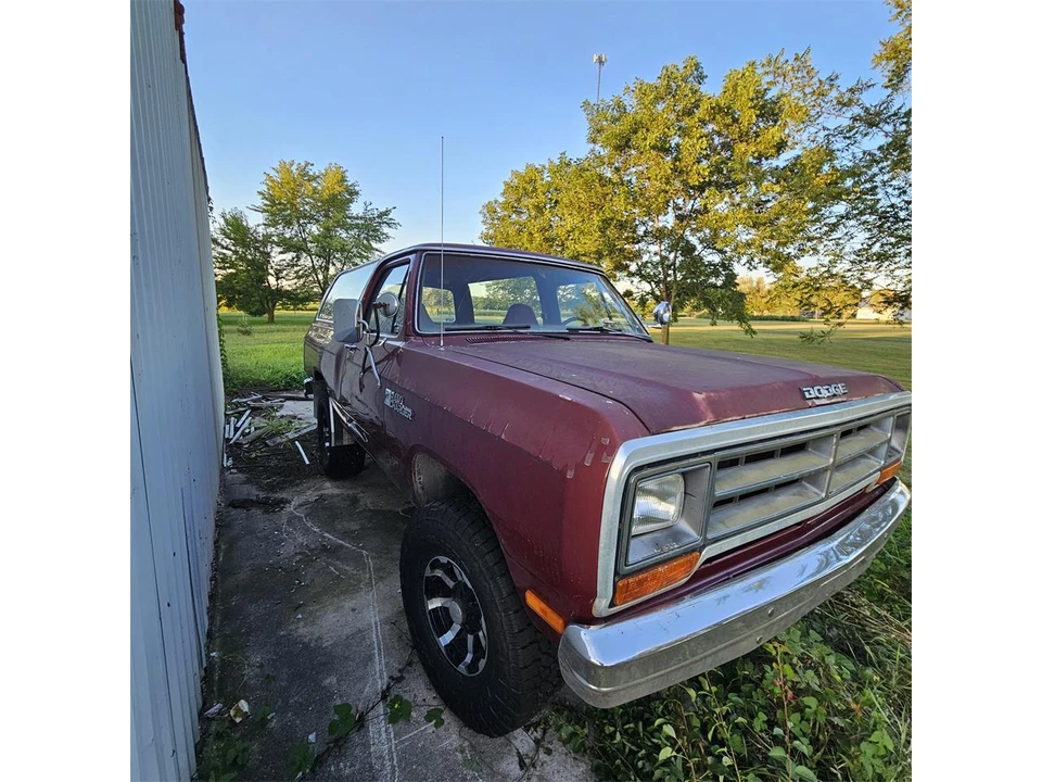 1987 Dodge Ramcharger - Image 2 of 13