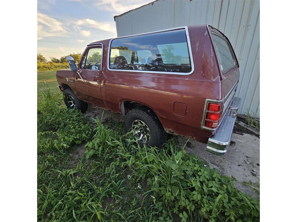 1987 Dodge Ramcharger - Image 5 of 13