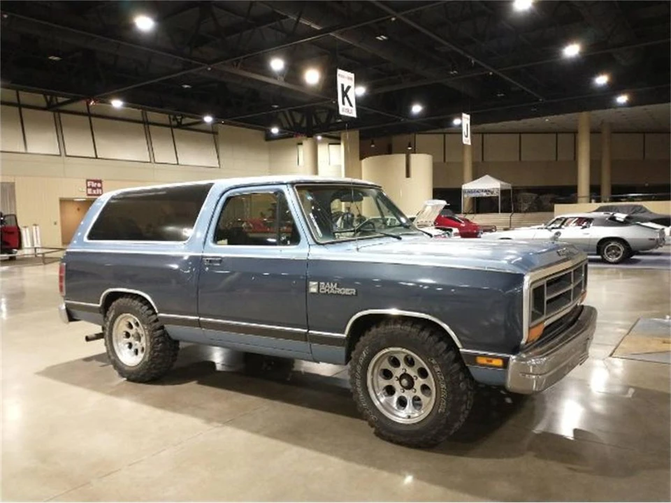 1987 Dodge Ramcharger - Image 2 of 5
