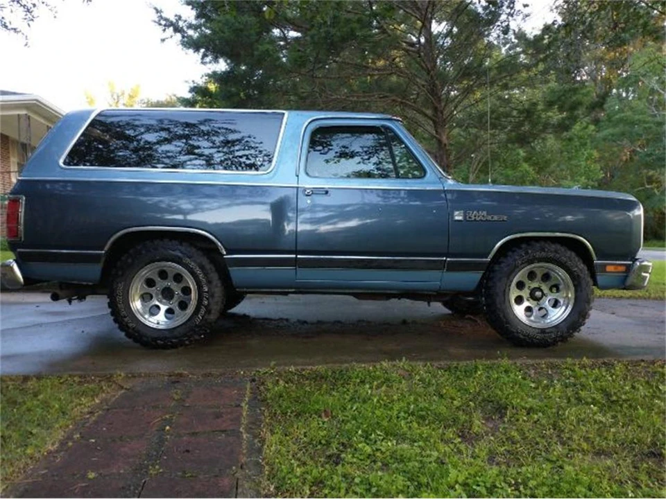 1987 Dodge Ramcharger - Image 3 of 5