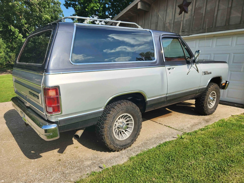 1987 Dodge Ramcharger - Image 3 of 31