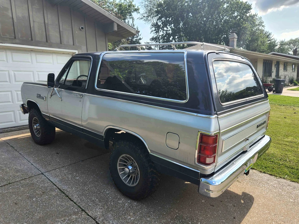 1987 Dodge Ramcharger - Image 6 of 31