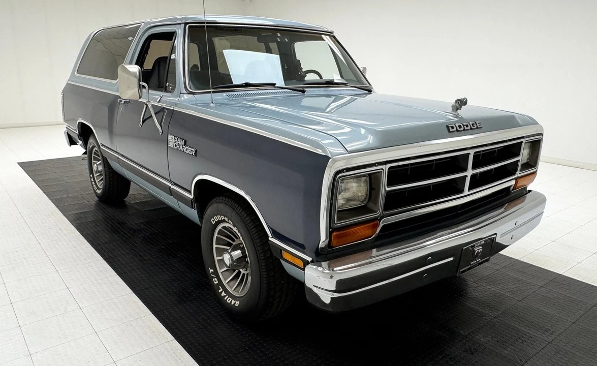 1987 Dodge Ramcharger - Image 7 of 31