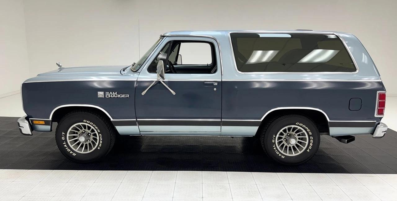 1987 Dodge Ramcharger - Image 2 of 31