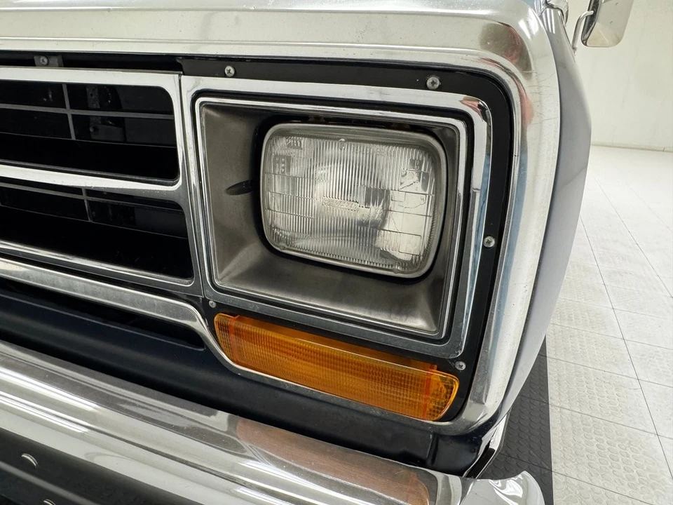 1987 Dodge Ramcharger - Image 11 of 31