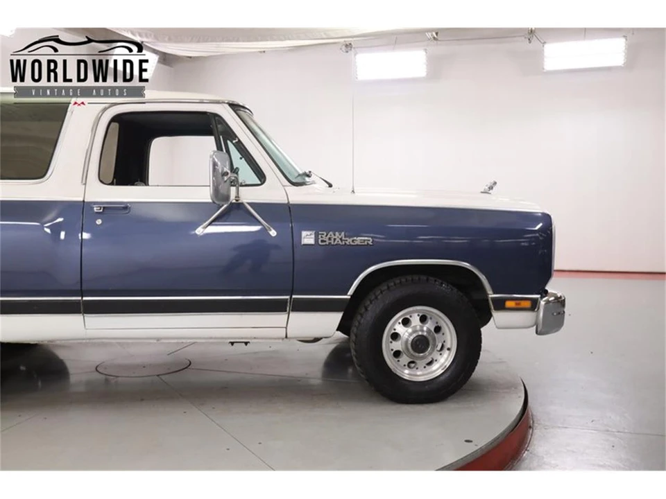 1987 Dodge Ramcharger - Image 8 of 31