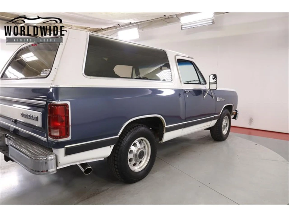 1987 Dodge Ramcharger - Image 24 of 31