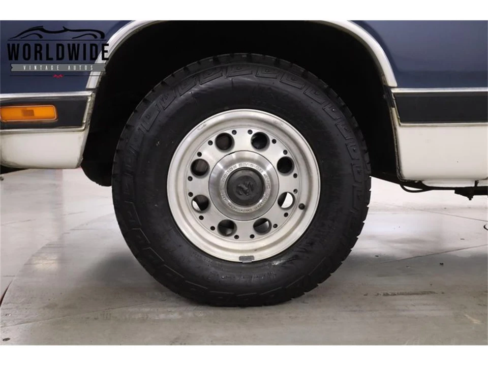 1987 Dodge Ramcharger - Image 12 of 31