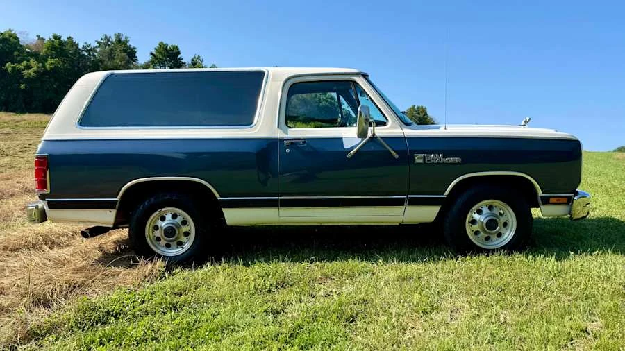 1987 Dodge Ramcharger - Image 2 of 31