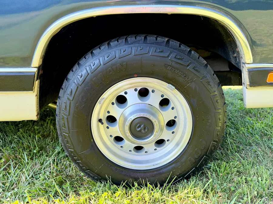 1987 Dodge Ramcharger - Image 14 of 31