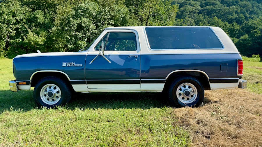 1987 Dodge Ramcharger - Image 22 of 31