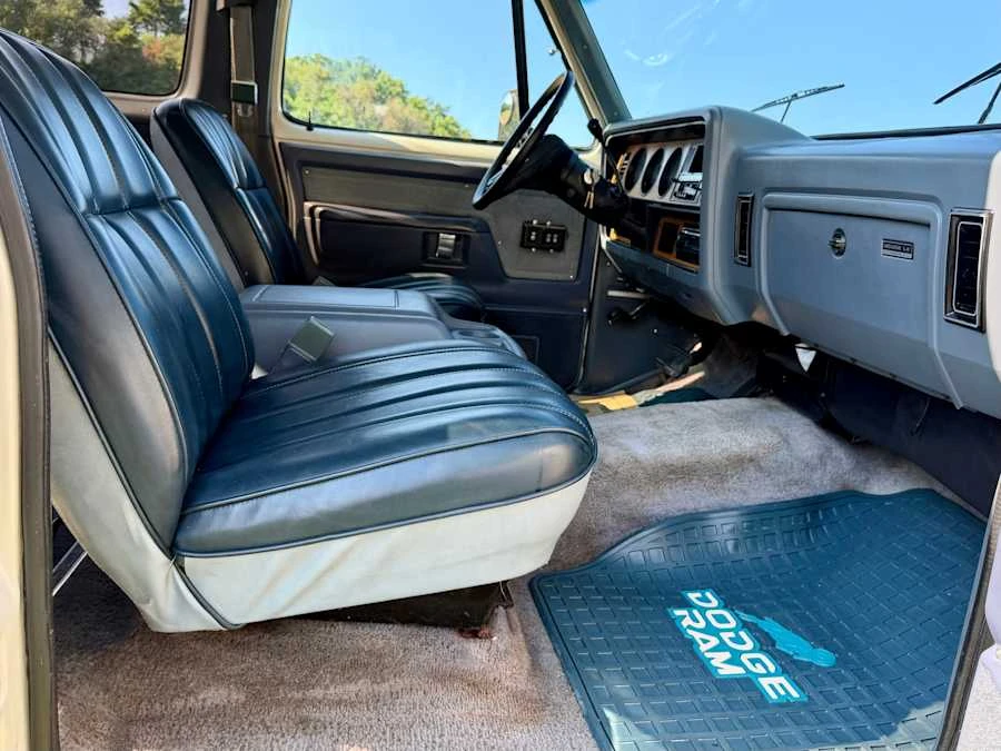 1987 Dodge Ramcharger - Image 25 of 31