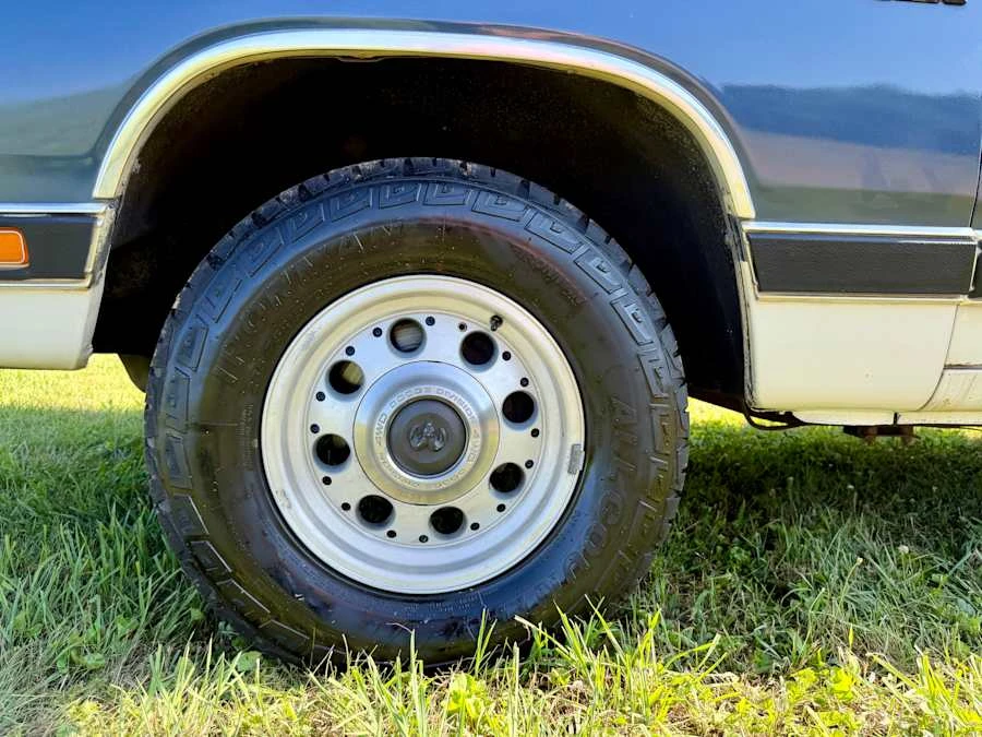 1987 Dodge Ramcharger - Image 15 of 31