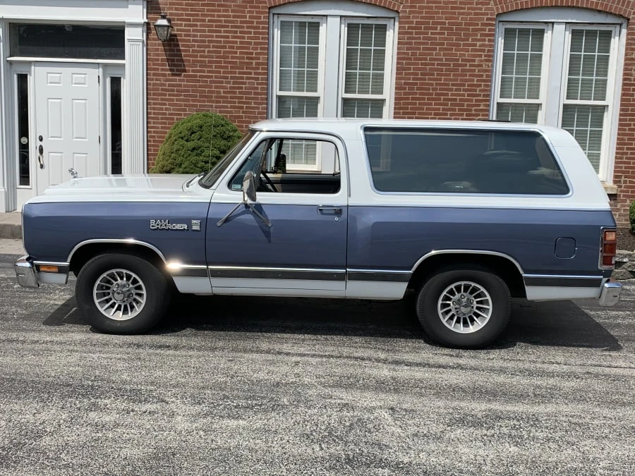1987 Dodge Ramcharger - Image 2 of 8