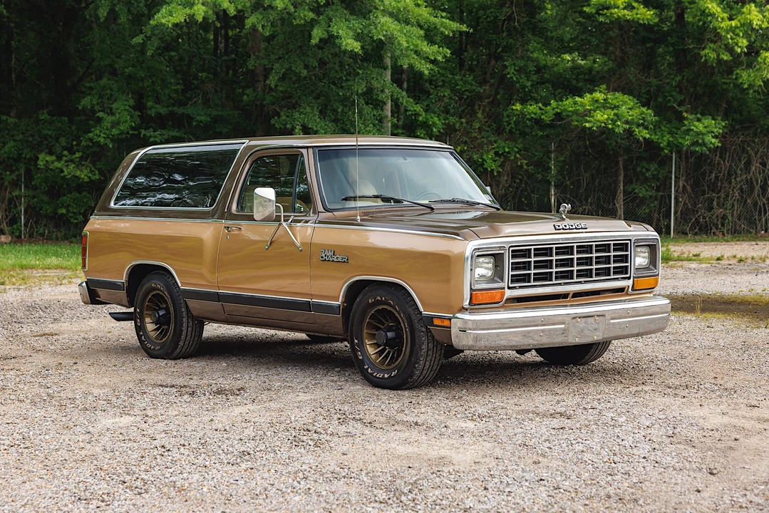 1987 Dodge Ramcharger - Image 7 of 31