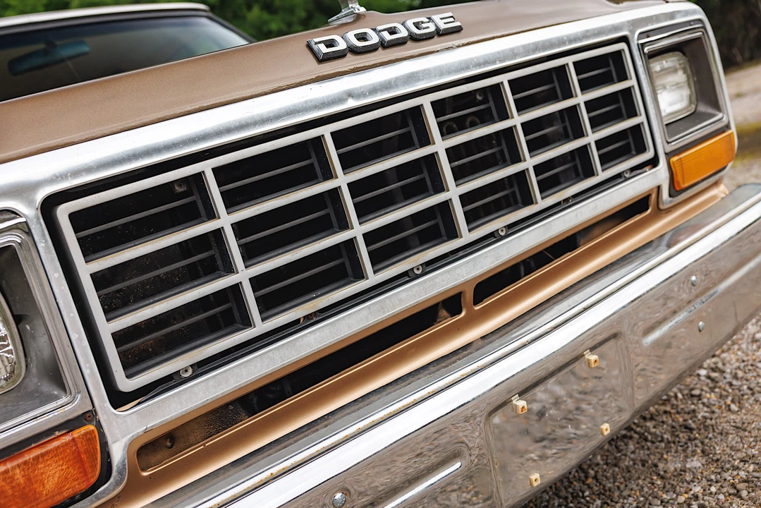 1987 Dodge Ramcharger - Image 24 of 31