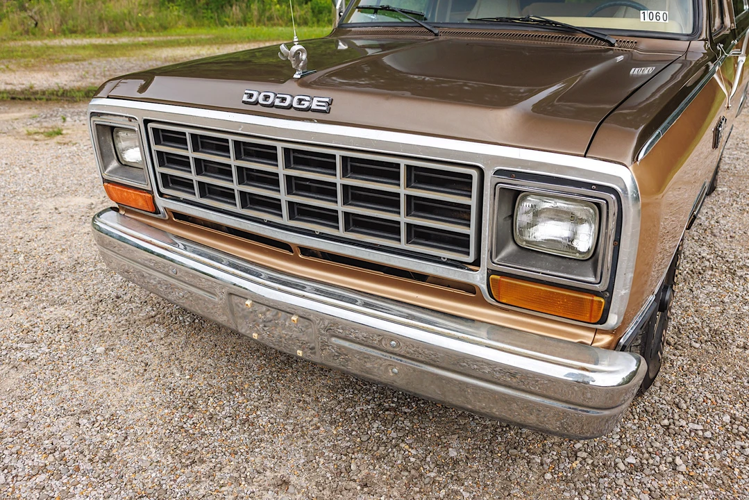 1987 Dodge Ramcharger - Image 17 of 31